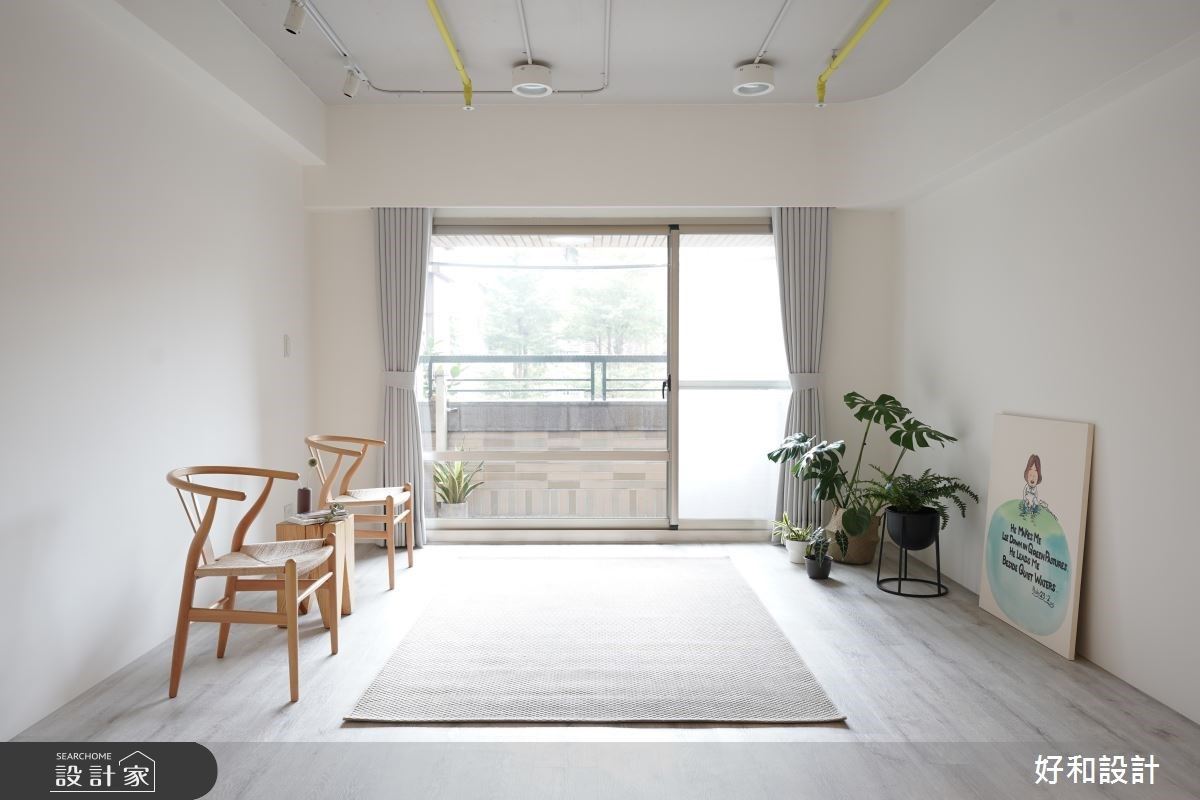 弧形修飾大樑、明管設計化缺點為優勢！減法設計讓 20 年老屋回春