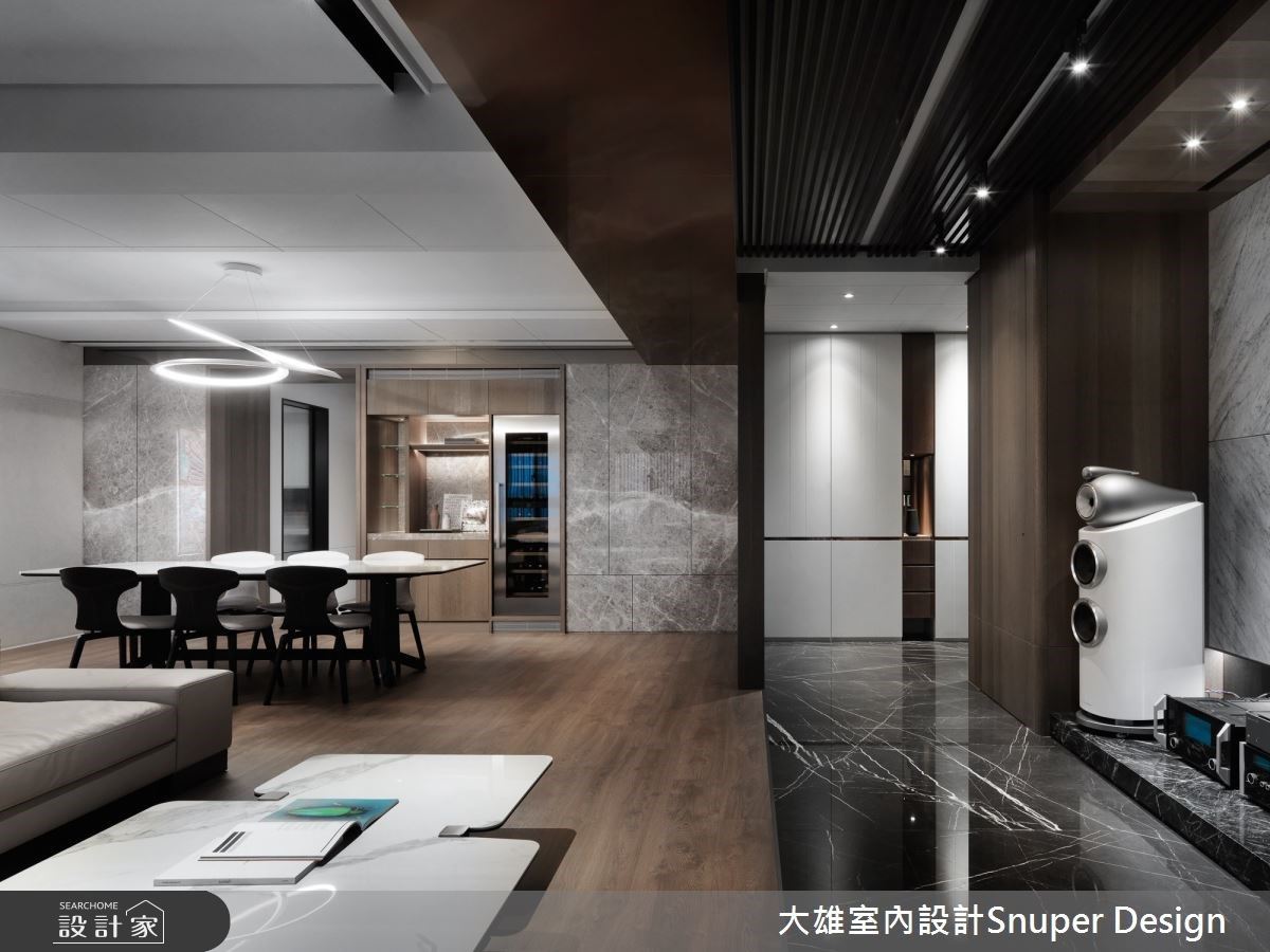 大理石與木紋混搭最極致表情 搭配光帶藝術一展精緻大器的豪邸