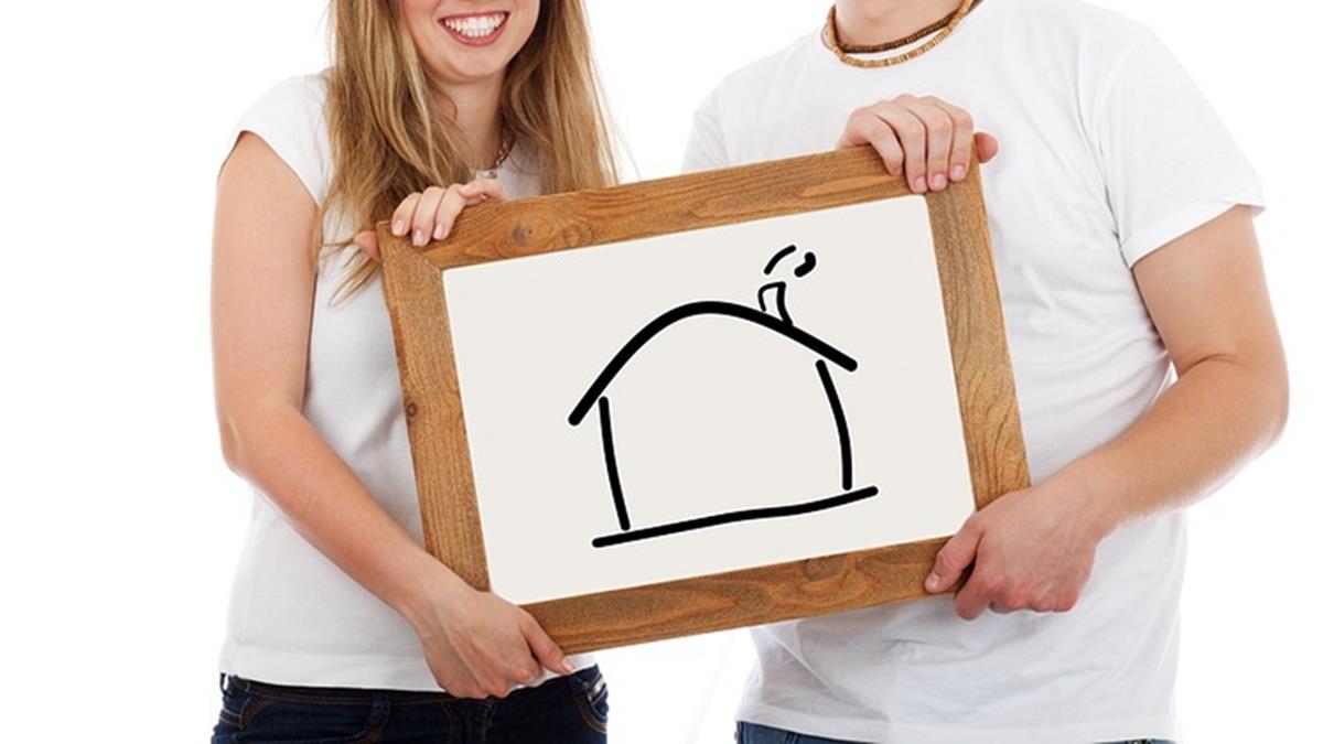 情侶買房掛男友名下   她想借信貸當頭款   網一面倒勸：傻了嗎