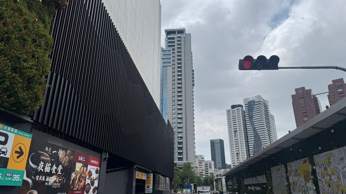 台股太熱！券商半年籌資暴增94倍　金融三業狂吸2,217億　央行緊盯信用槓桿