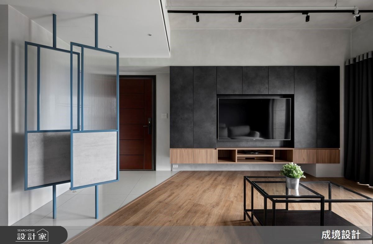 愛上時髦牛仔藍！化解樑柱壓迫感，打造 18 坪工業風個性單身宅