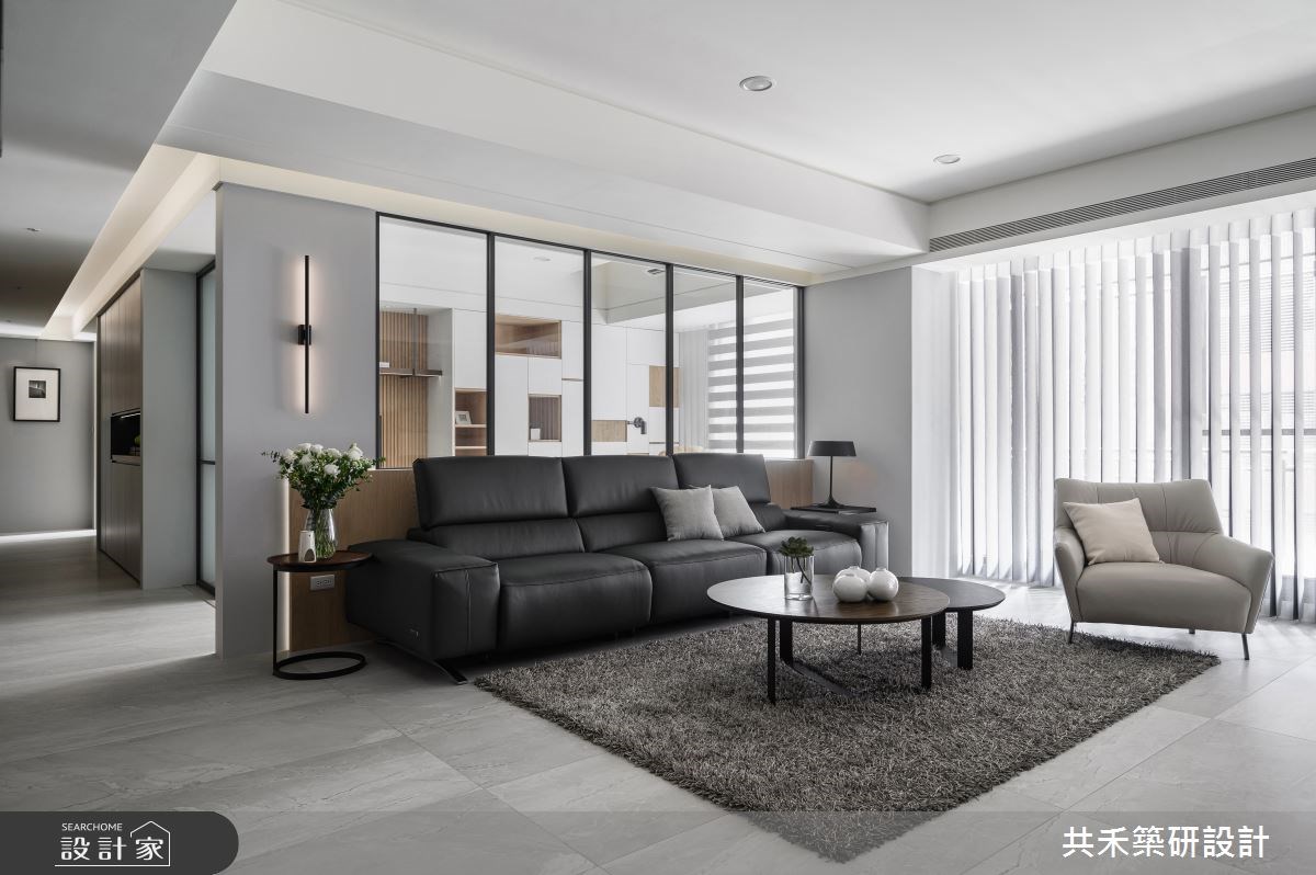 材質拼接取代隔間牆！減法設計下的 68 坪毛胚屋替退休生活注入一股清流