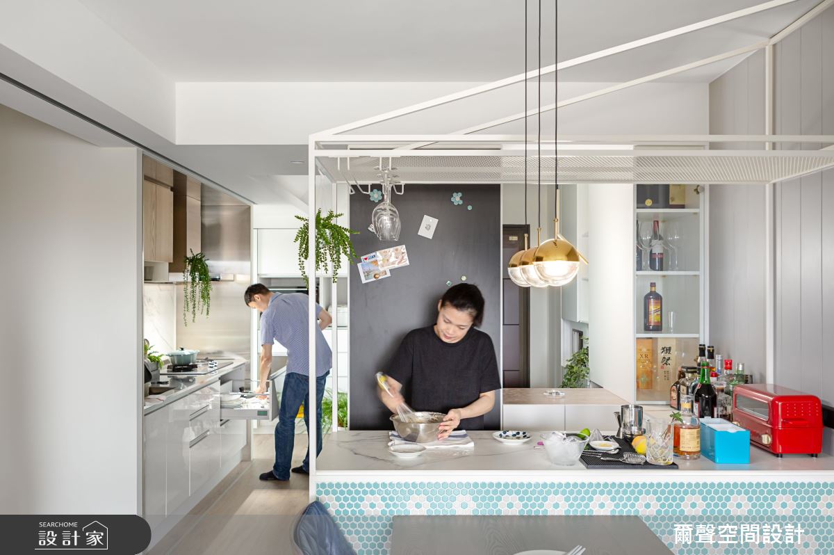 咖啡館場景現身北歐宅！新婚夫妻回家繼續耍浪漫