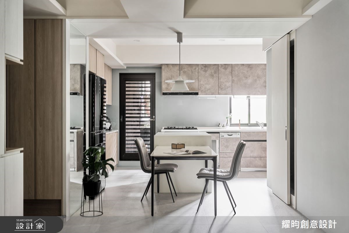 三手中古屋格局這樣解！以原始平面圖出發將廚房移位、書房主臥對調，打...