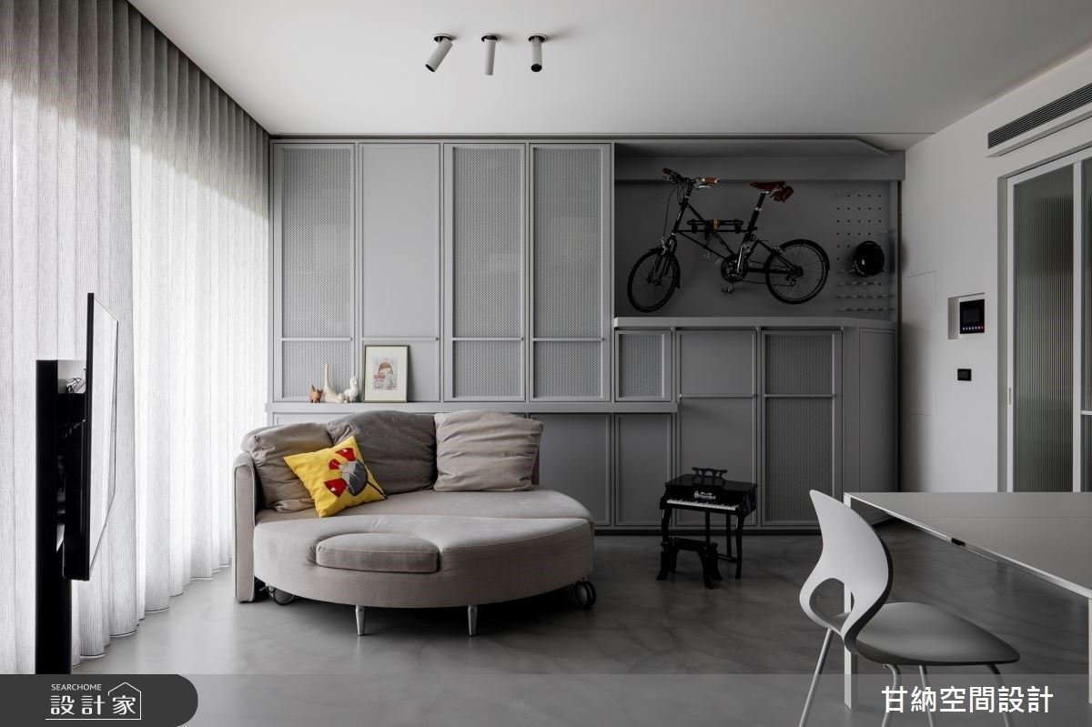 單面採光也能如此透亮！從毛胚屋開始規劃，斜角設計與整合收納牆構築 23...