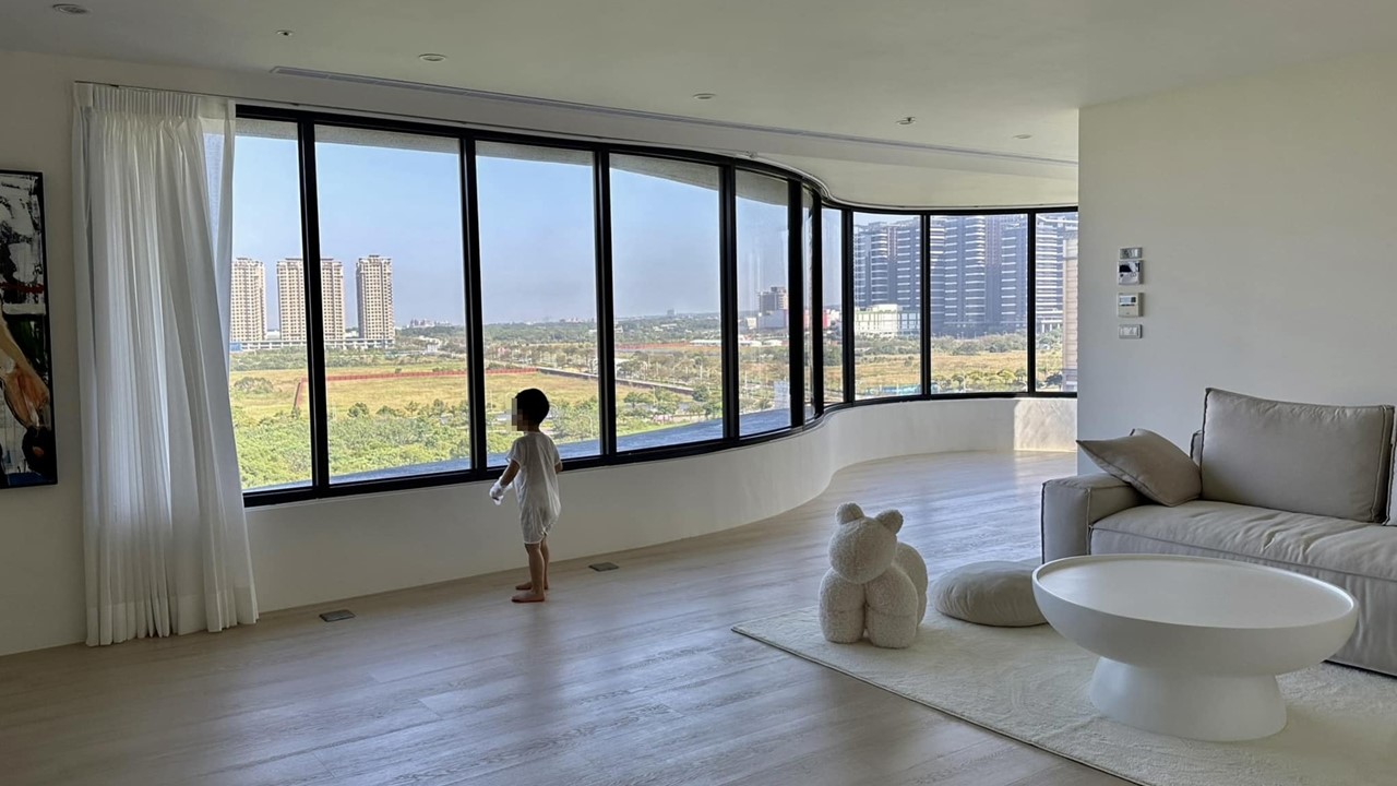 男星湊錢買房 拚命猛幹「以小換大」！他嘆：每月不吃不喝開銷10萬