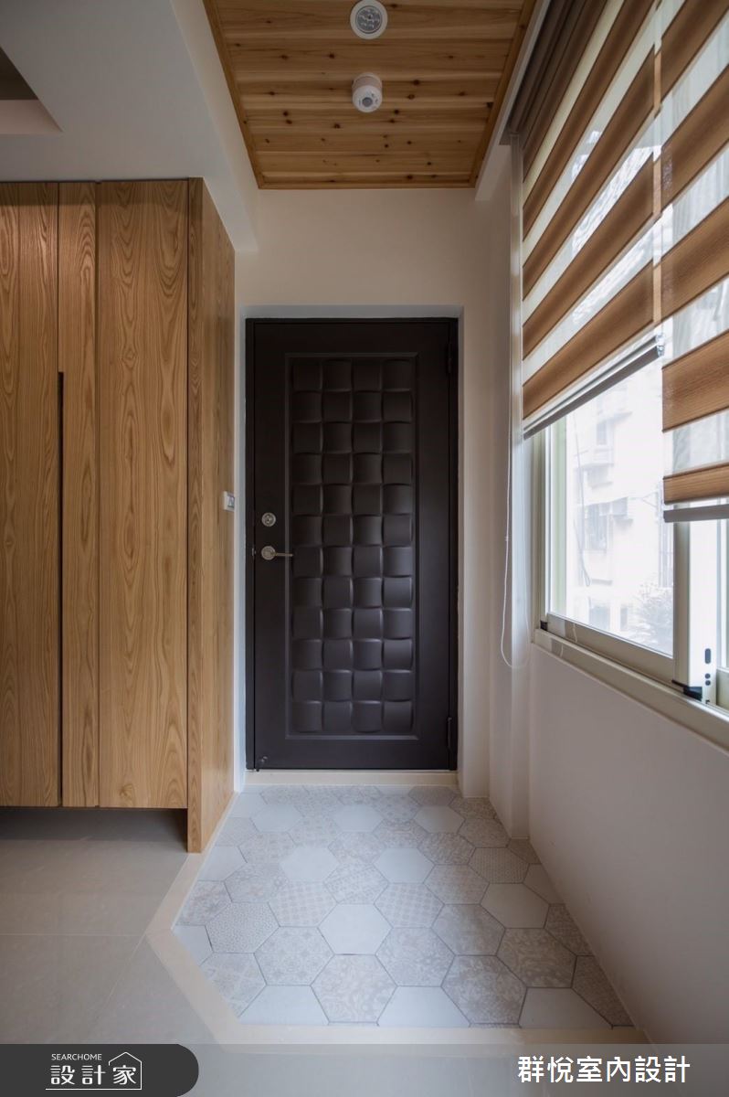 讓光照進小陽台！ 30 年老屋長出嫩芽綠