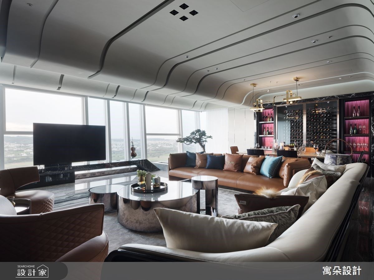 百坪豪宅與自然景觀交融，流線韻律細膩雕琢東方詩意