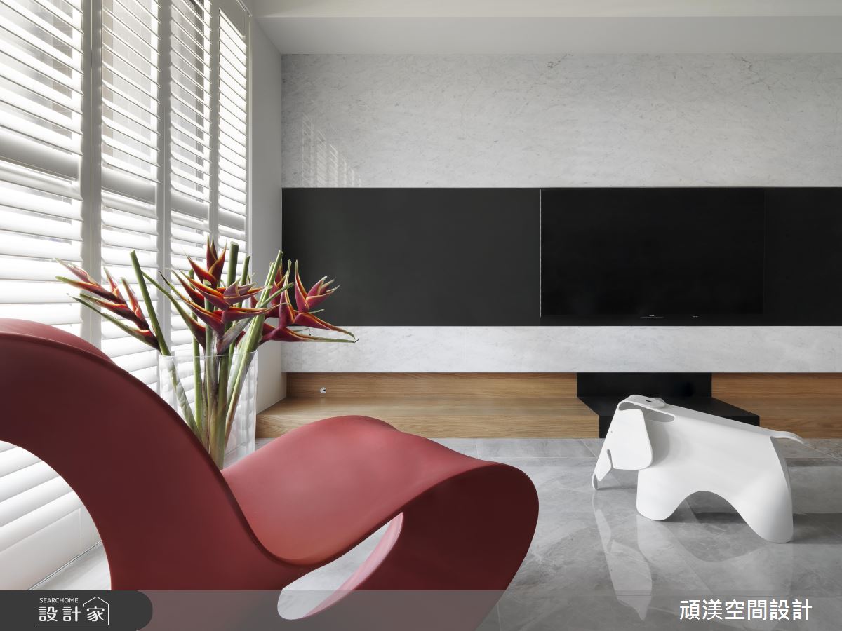 在現代風無壓美學中，許下三代同堂的生活願景 