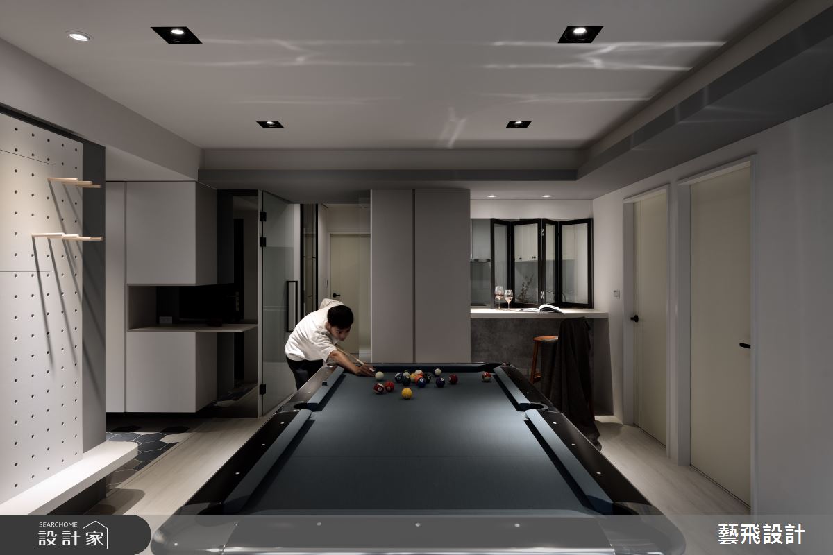 老屋翻轉男孩夢想宅居！除了打撞球、施展廚藝，還可在吧檯享受微醺時光