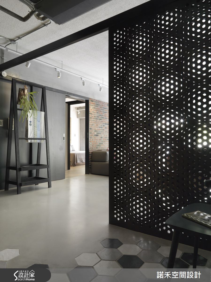 讓日光與綠意哼唱流動的旋律 32 坪加州火燒磚風尚