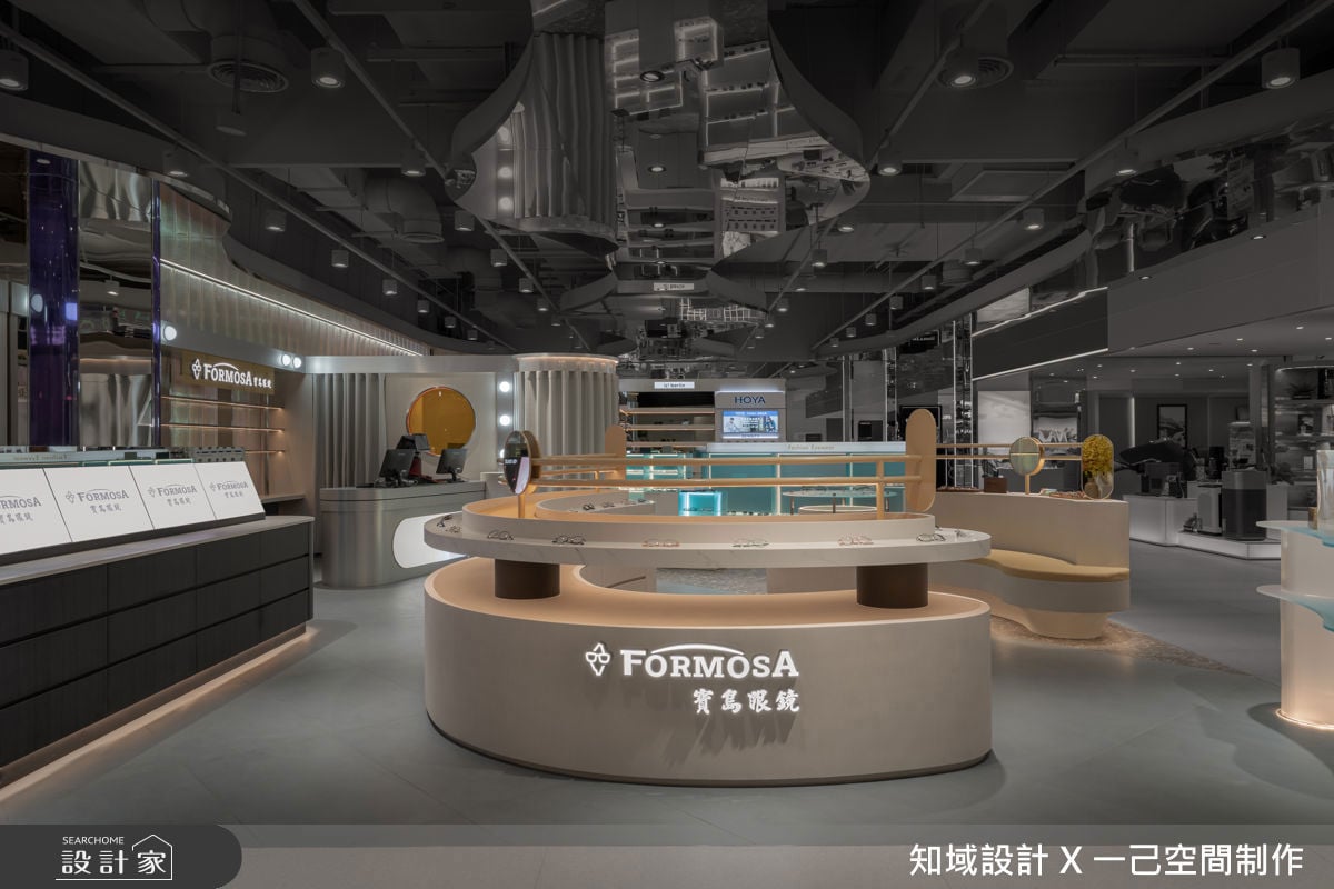 從1號觀測站眺望宇宙世界！寶島眼鏡品牌形象店以太空為題，打造科技感展...