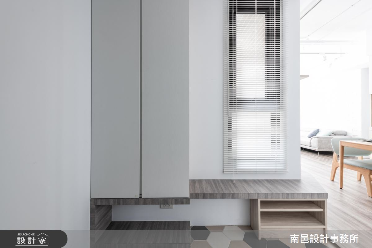 薄荷綠和天空藍的交會！放大 17 坪北歐宅的敞亮感