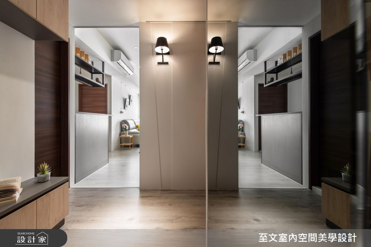 進門好玄關 X 實用收納！年輕夫妻的21坪休閒風居家