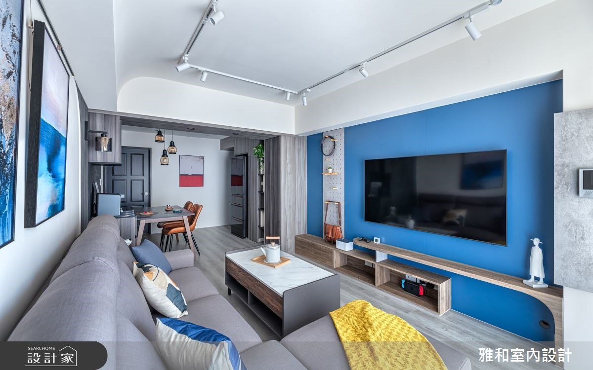 被療癒天藍的戶外氣息擁抱！揮別中古屋前身，揭開嶄新未來的木質混搭風