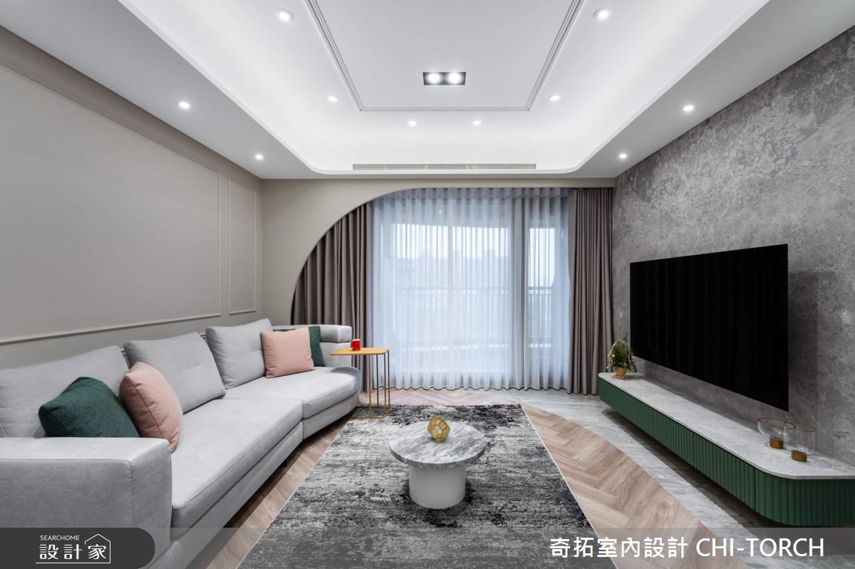 我的美劇生活！白色拱頂延伸天際，線板與圓弧元素交織時尚優雅美式氛圍