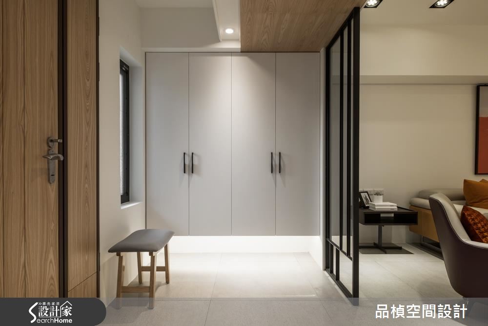 跟著光帶來場冒險！幫 10 年陰暗中古屋重獲新生！