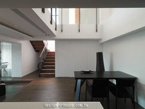 尋覓隱身質樸中的光芒