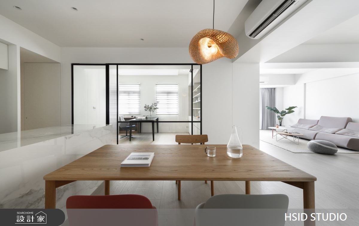 誰說簡約風沒溫度! 木質X 暖色調讓簡約風美宅溫馨又典雅