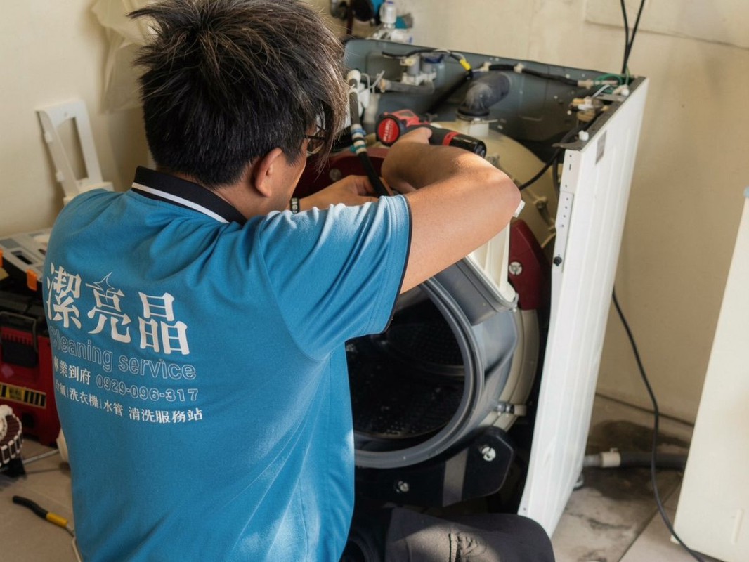 冷氣霉味、洗衣機異味怎麼來？高雄到府清潔團隊解析家電藏污關鍵