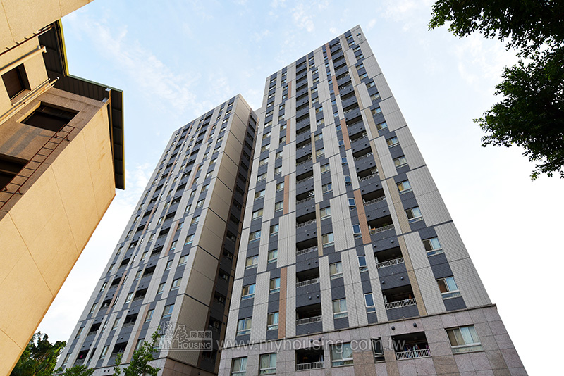 北市住都中心自治條例 一讀闖關