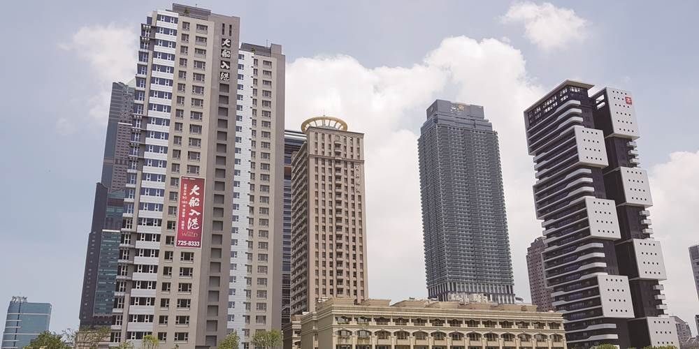 亞灣豪宅 進入密集交屋期