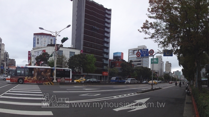 張信哲1.42億買豪宅　與黑人范范當鄰居