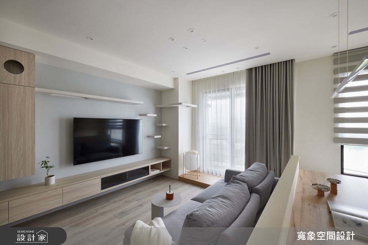 在家就能喝生啤！24坪調酒師的家用塗料和木質讓書房和臥榻給人療癒舒適感