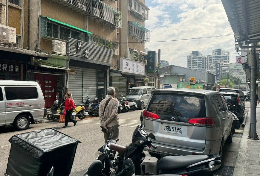 房價跌、租金飆！小資族租房壓力爆表