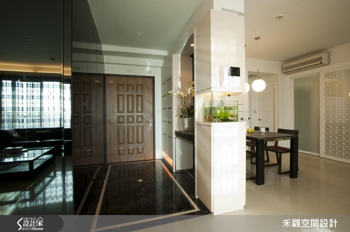 經典黑白 X 深邃成熟 復刻 60 坪文藝感性豪邸