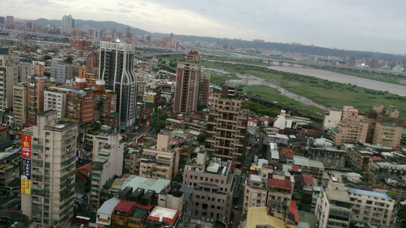 房市表現仍相對穩健 4月房貸、土建融餘額續創歷史新高