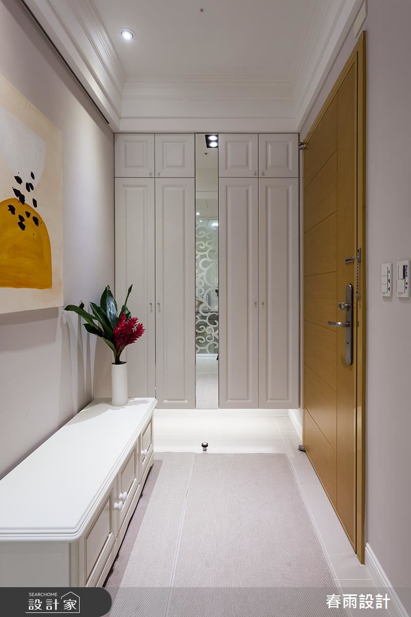 美式風下的兩人世界！浪漫柔白 X 多元系統收納 X 環繞景觀衛浴