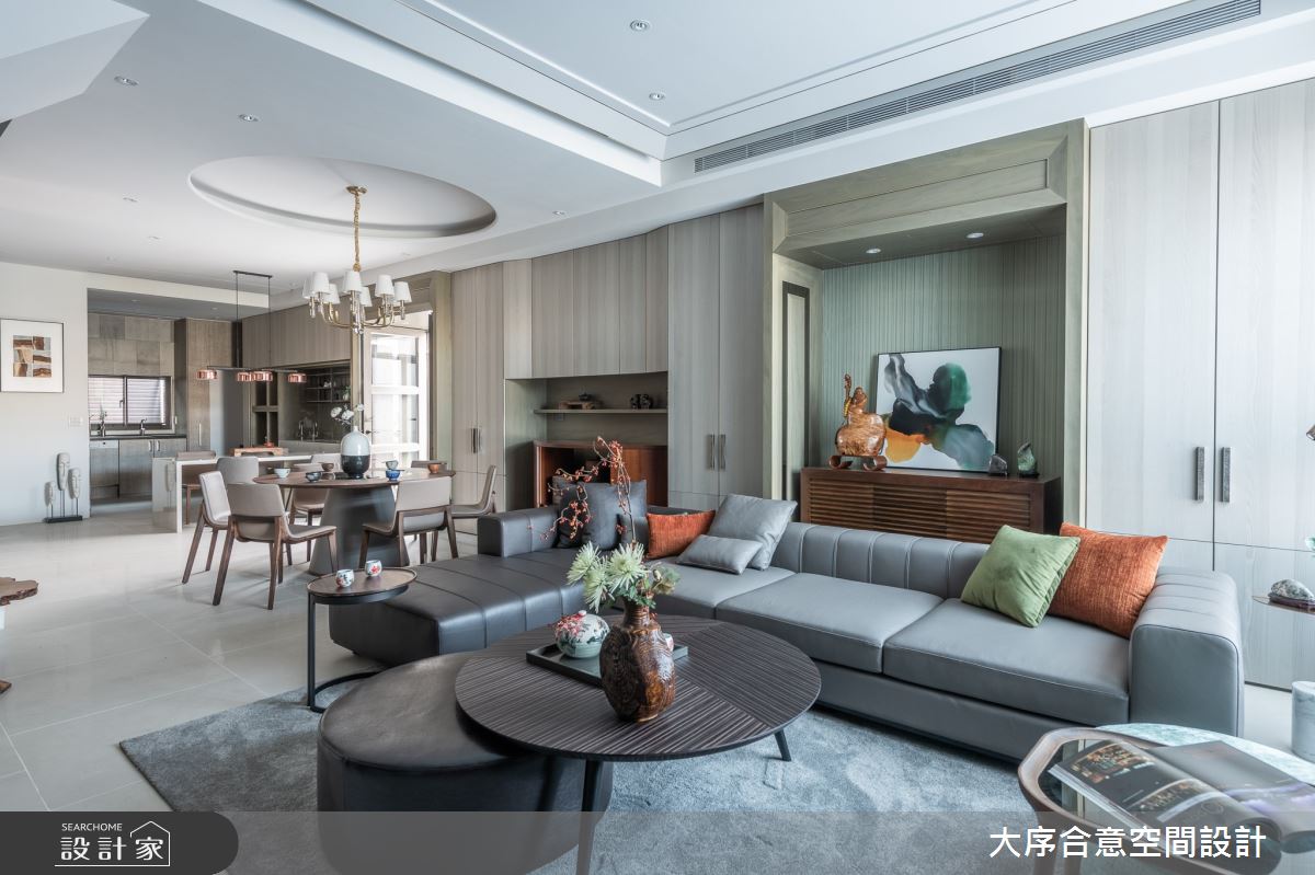 老中青三代入住78坪透天宅，愜意日光與原木質感妝點豪宅氛圍