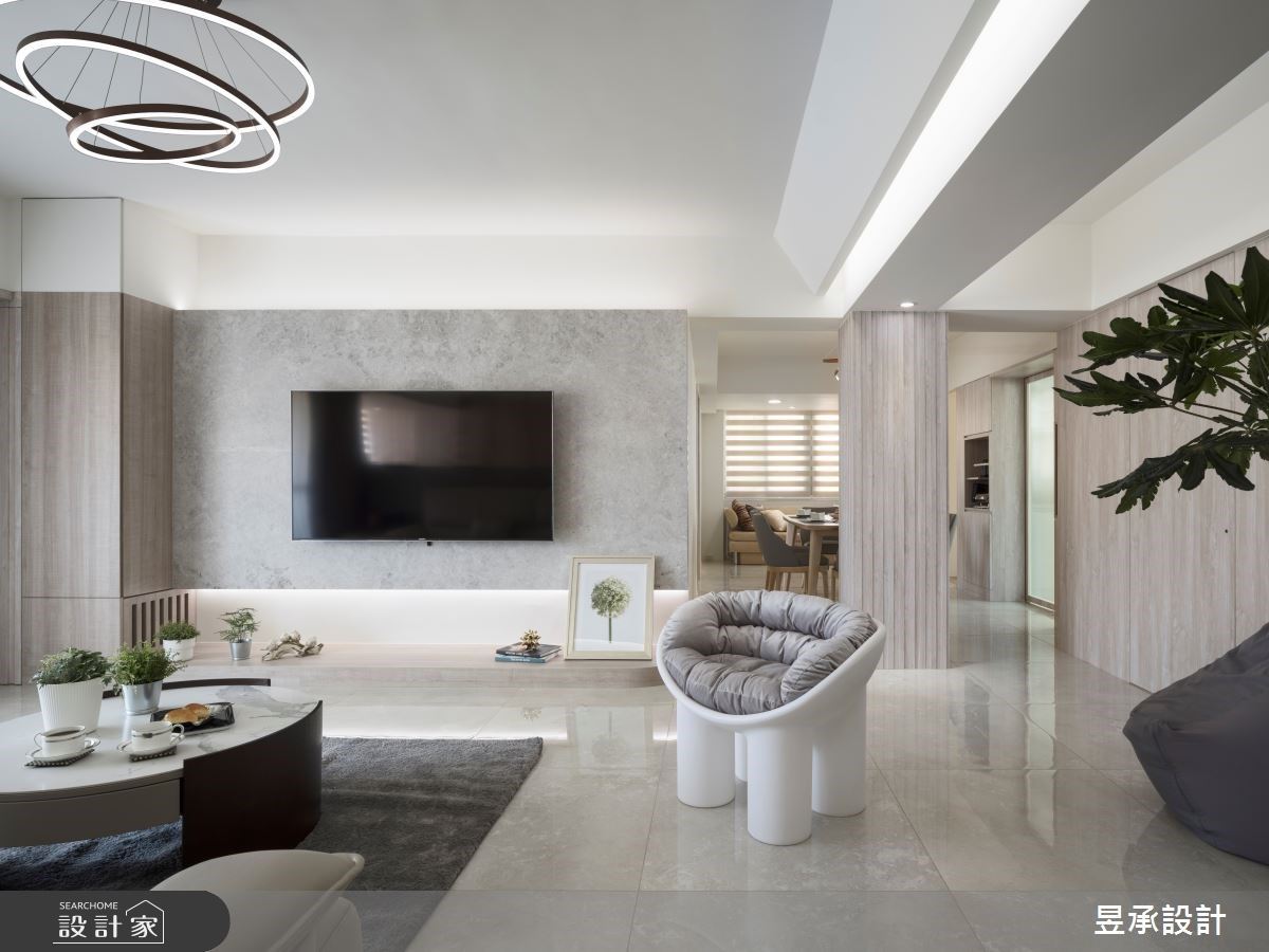 跟老屋外推說再見！40 年老屋改造計劃，隱藏門、明亮餐廚讓人刮目相看