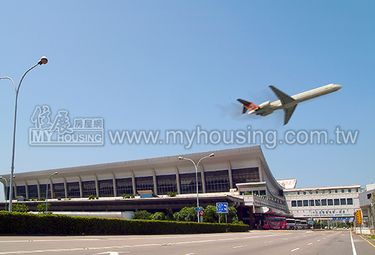 旅客過多　桃機擬建第四航廈