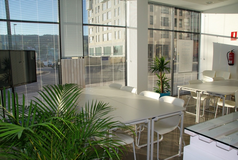 商辦買氣熄火「交易大減6成」 專家示警：將超額供給