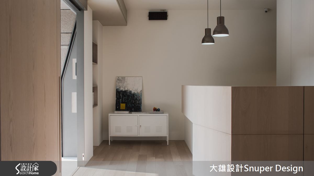 心靈的庇護所 在 25 坪光暈木香中沉澱煩憂