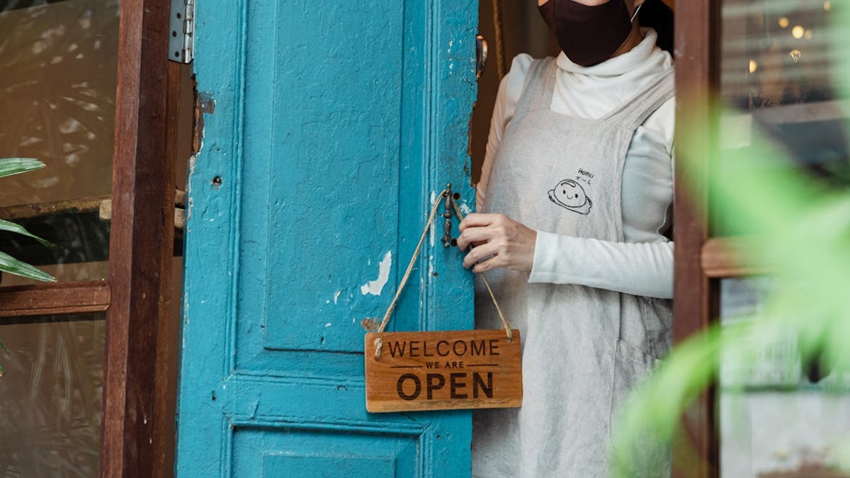 女友開餐廳融資2500萬！他憂「欠債太多」網反讚：代表有實力