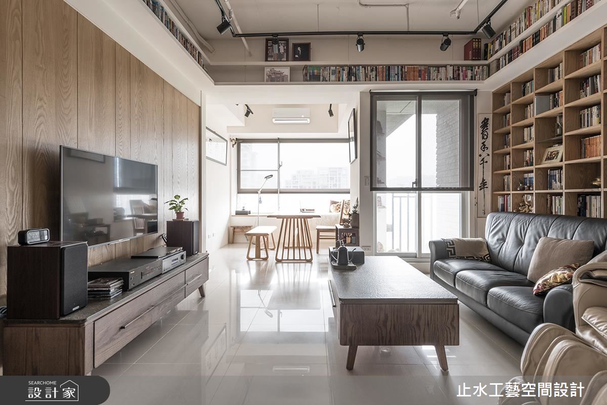 人氣作家夫妻的祕密居家！連天花板也不放過的收納牆設計