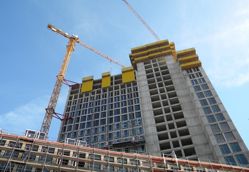 全球建商倒閉潮蔓延 專家點名台灣：無風無雨很奇妙