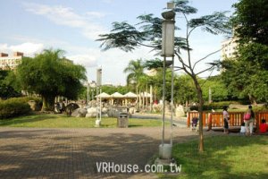 公園宅非樣樣好 蚊蟲多、治安堪慮