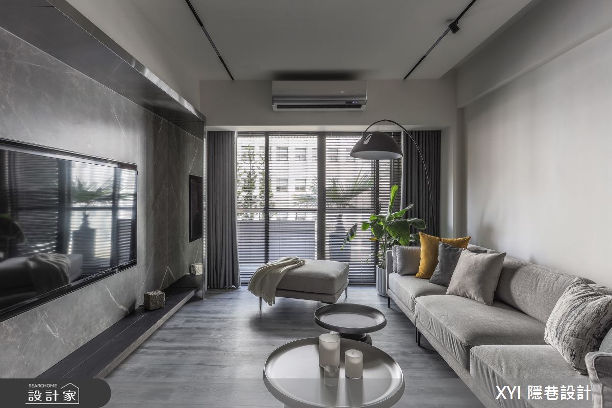 中古屋蛻變靜謐居家風景！引自然紋理與內斂色澤，光帶穿越場域並連繫家...