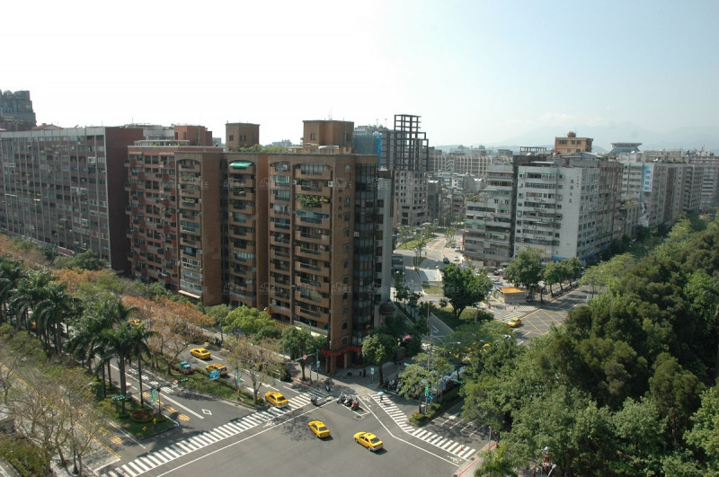 房市自住需求撐場 5月房貸、土建融餘額維持高峰