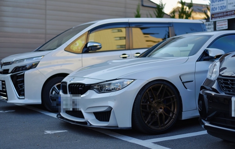 得罪主委被盯上！他「後照鏡出格」遭罰房客也遭殃 律師說話了