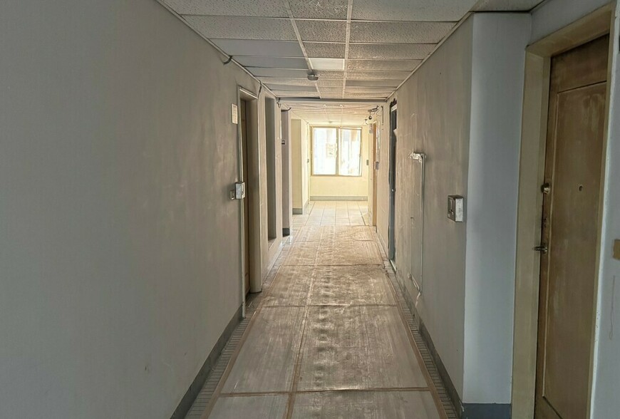 工地裡的「熟人監工」困擾！師傅嘆：最難的不是工程，而是屋主朋友的指點