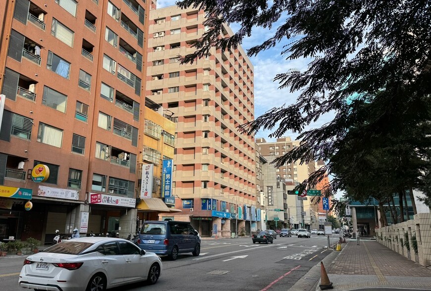 賣厝阿明「新三貸」成現代新常態：房、車、信貸共構的台灣負債圖像