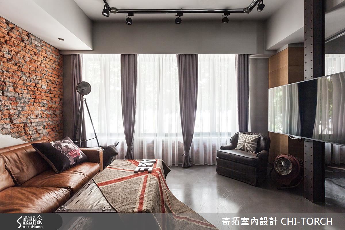 讓 40 年紅磚破牆而出！新舊時代間的 Loft 衝突美感