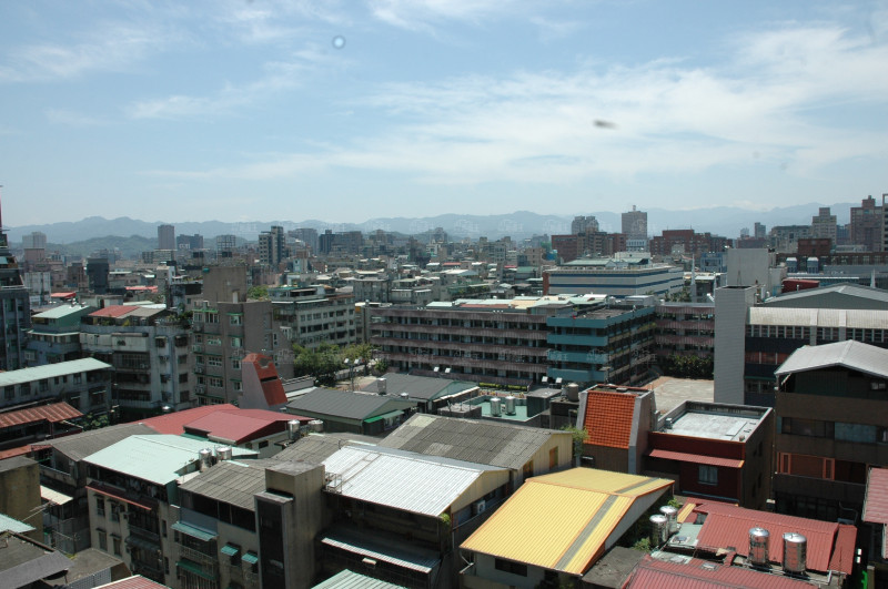 打炒房撒手鐧 緊咬升息