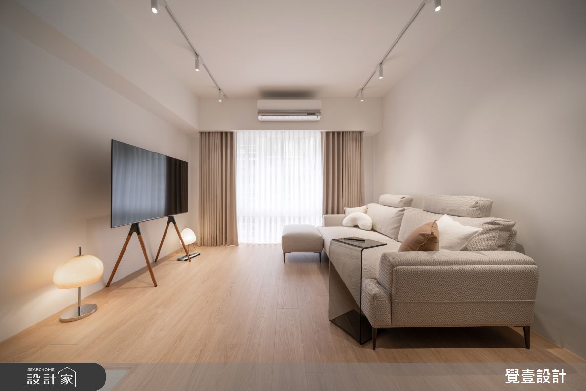 新竹20坪日式北歐宅凝聚溫馨時光，以移動式家具、軌道燈與開放式設計打...