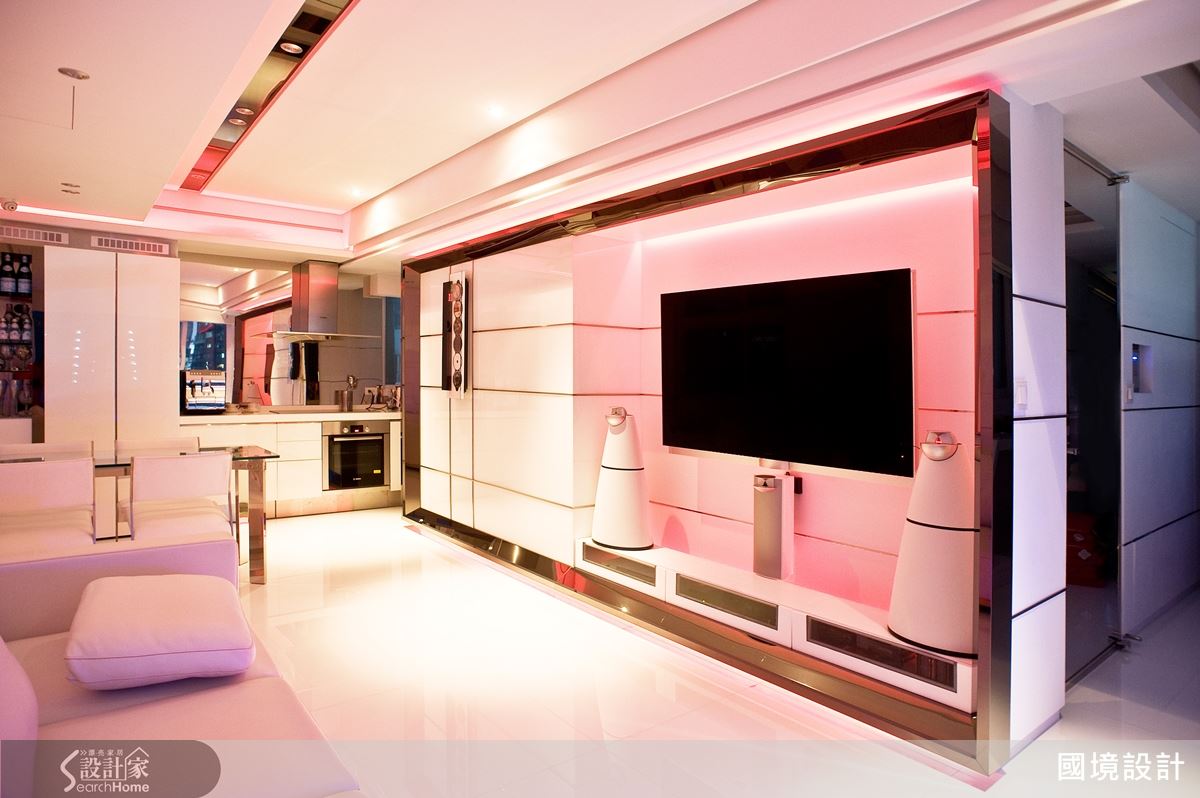 量身打造都會純白精品飯店宅，情境燈光設計更顯精工質感